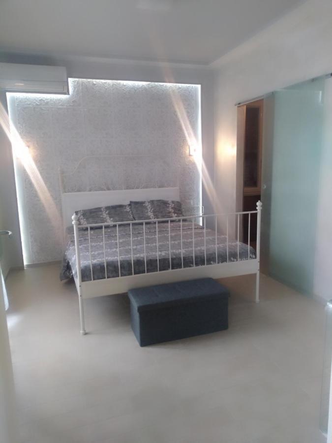 פיומיצ'ינו Rosilienza Suites Private Spa, Patio Garden Free Trasfer To & From Airport מראה חיצוני תמונה